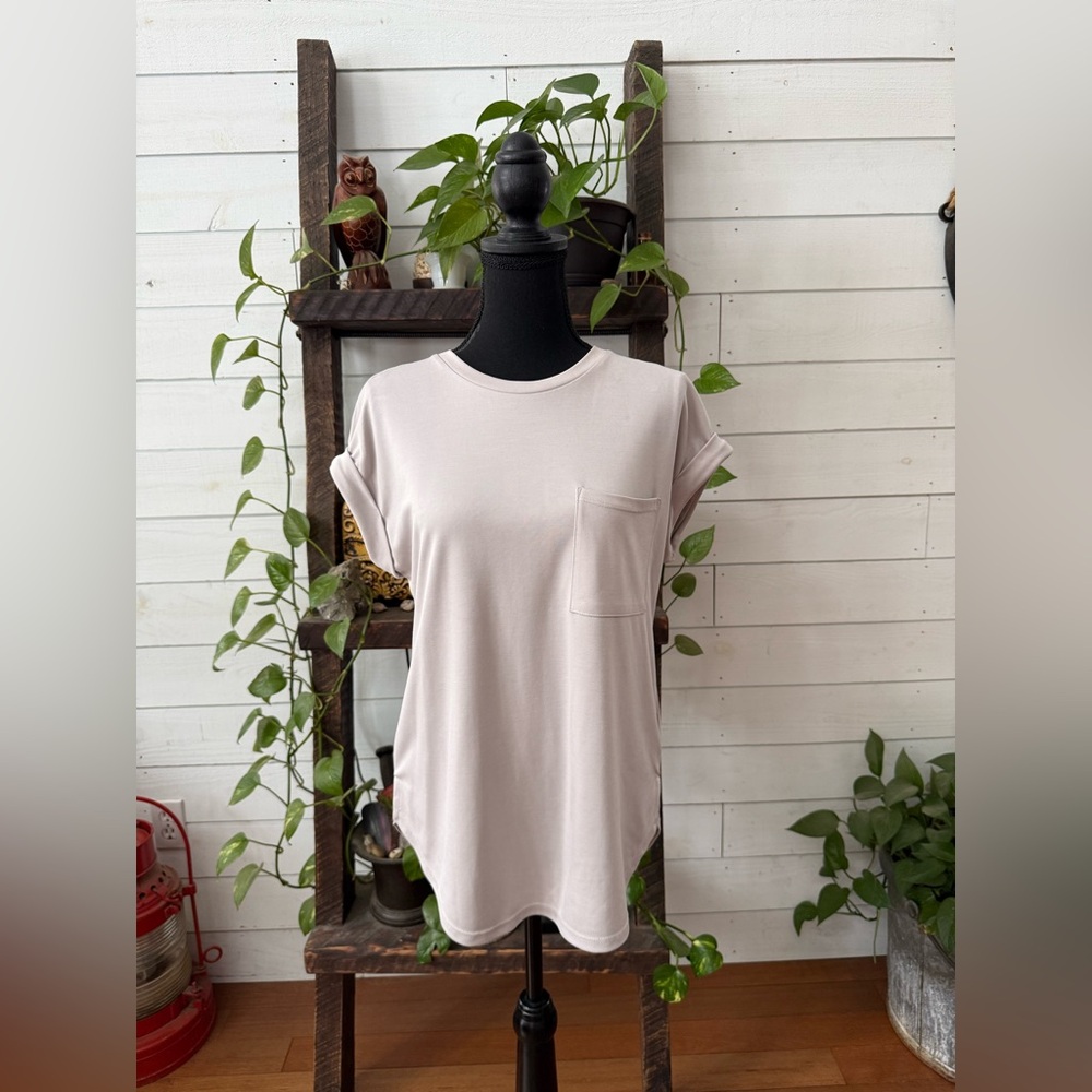 Philosophy Soft Blush Short-Sleeve Pocket Tee
